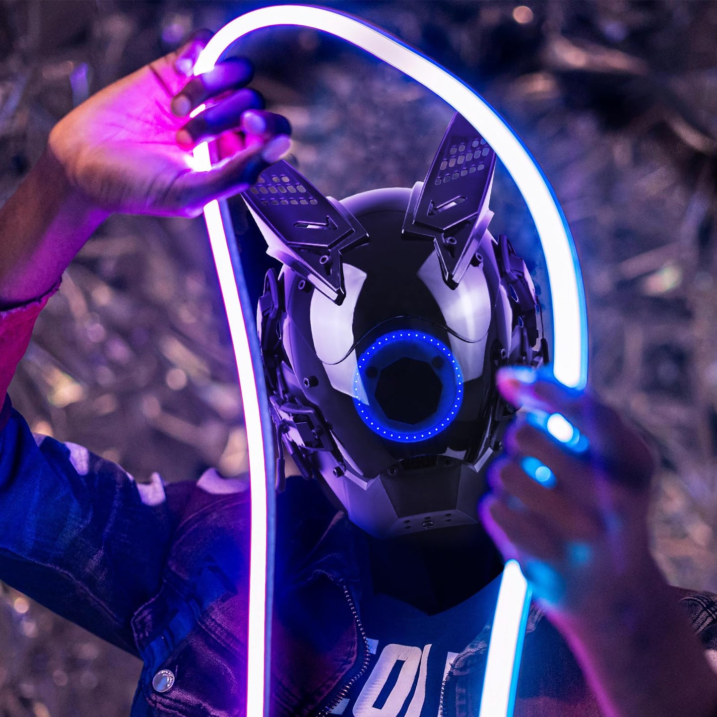 Marikito Casco punk con luz LED azul y kit de colgante DIY – Media máscara para disfraces Techwear, máscara eléctrica con detalles de neón y estilo DJ