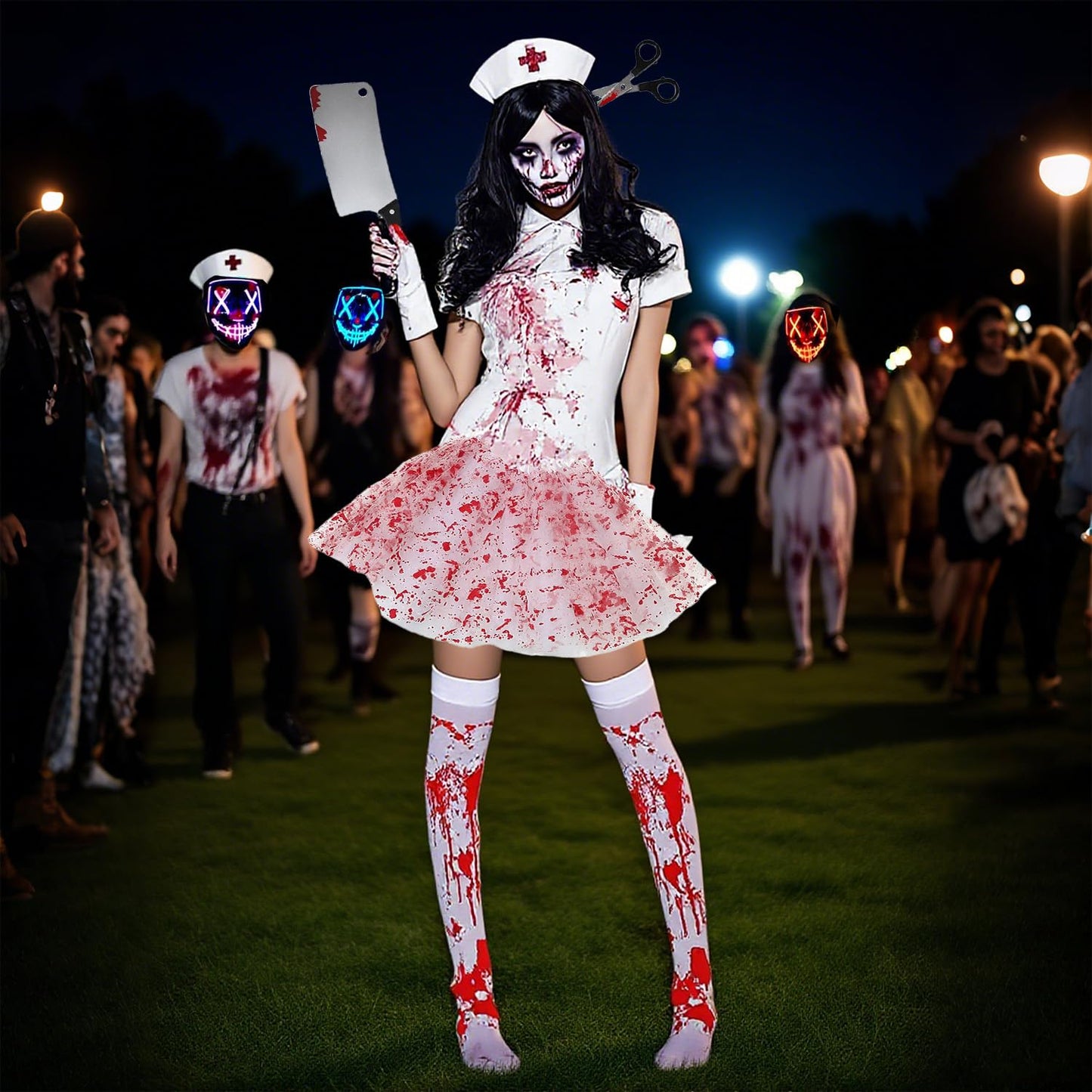 AEYAKA Disfraz de Enfermera Zombi Mujer – Falda Tutu Ensangrentada, Medias, Guantes, Diadema con Tijeras, Machete & Tatuajes – Traje de Terror para Fiesta de Halloween y Cosplay Adulto